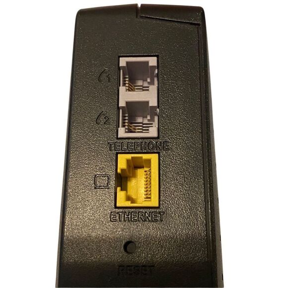 Technicolor DPC3216 DOCSIS 3.0 Cable Modem Embedded Voice Adapter Power Ethernet - Picture 3 of 11